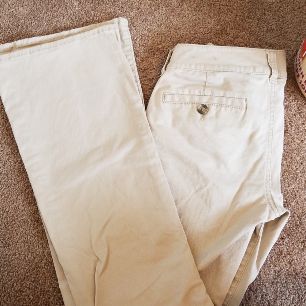 American Eagle Khaki